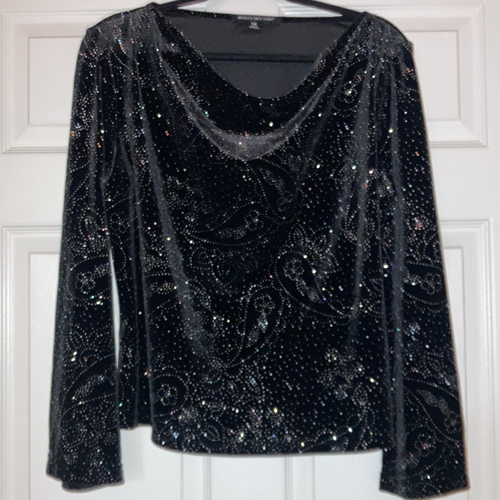 🎉5 for $15🎉Briggs New York Black Velvet Sparkle Top Size 1x